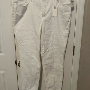 Good American White Skinny Jeans size 20